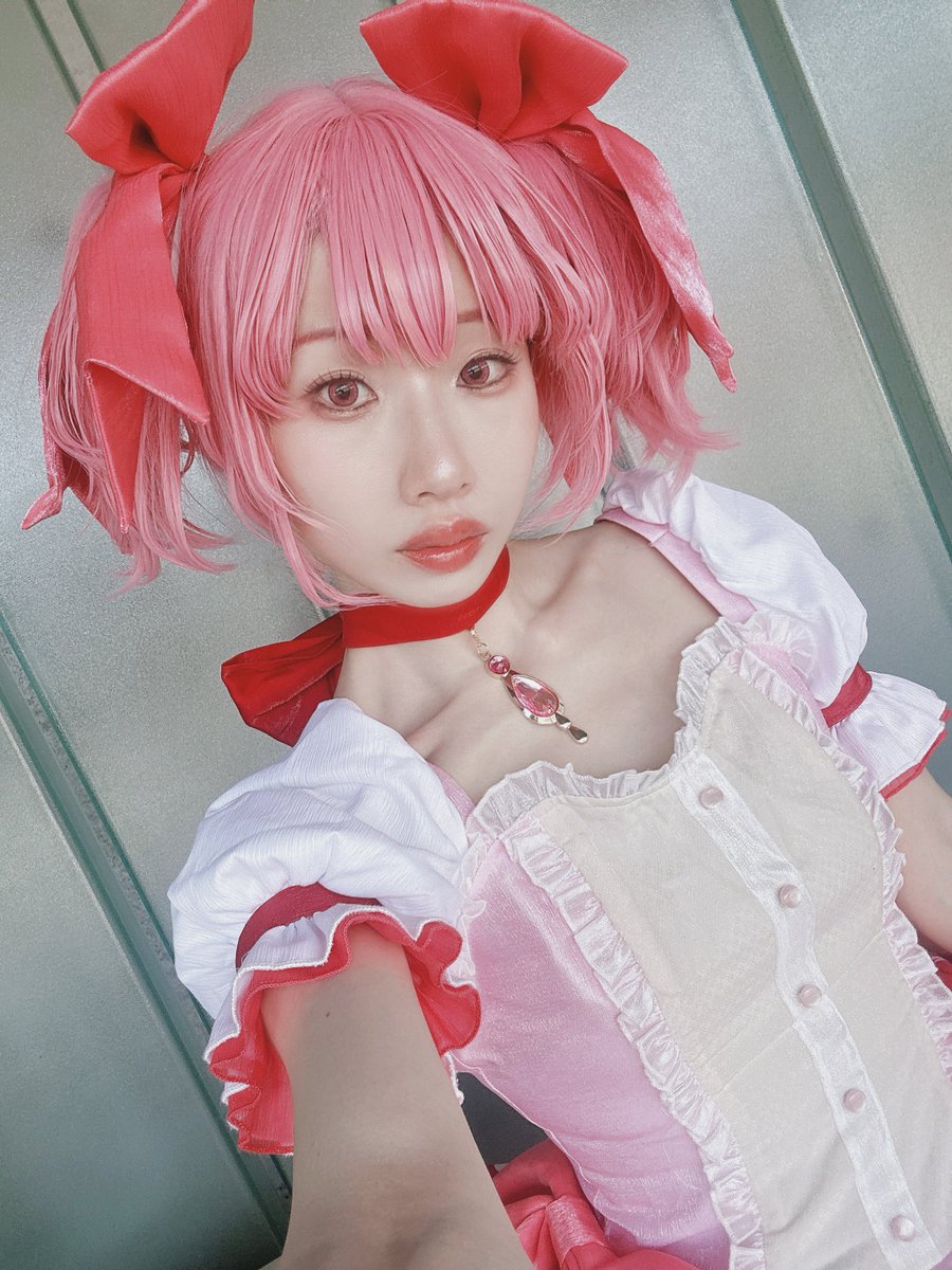 d_kong888's tweet photo. 鹿目まどかした
やっぱりまどかってまどかの夢が詰まった服を着てるからとんでもなく可愛い https://t.co/bdqkHhdJ5p