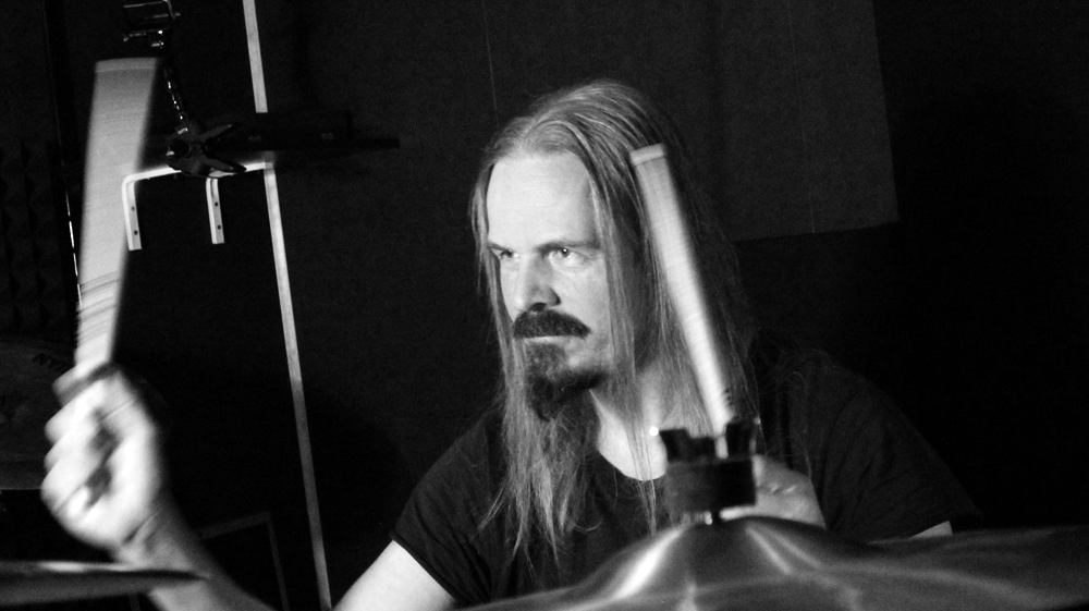 ReturnofR's tweet photo. Bjarte K. Helland pushes progressive metal into cinematic territory on new single 'Embers Eternal'

Read our review on RoR now!!

https://t.co/Oe6r8Vhm0c https://t.co/zdsPSG27Lv