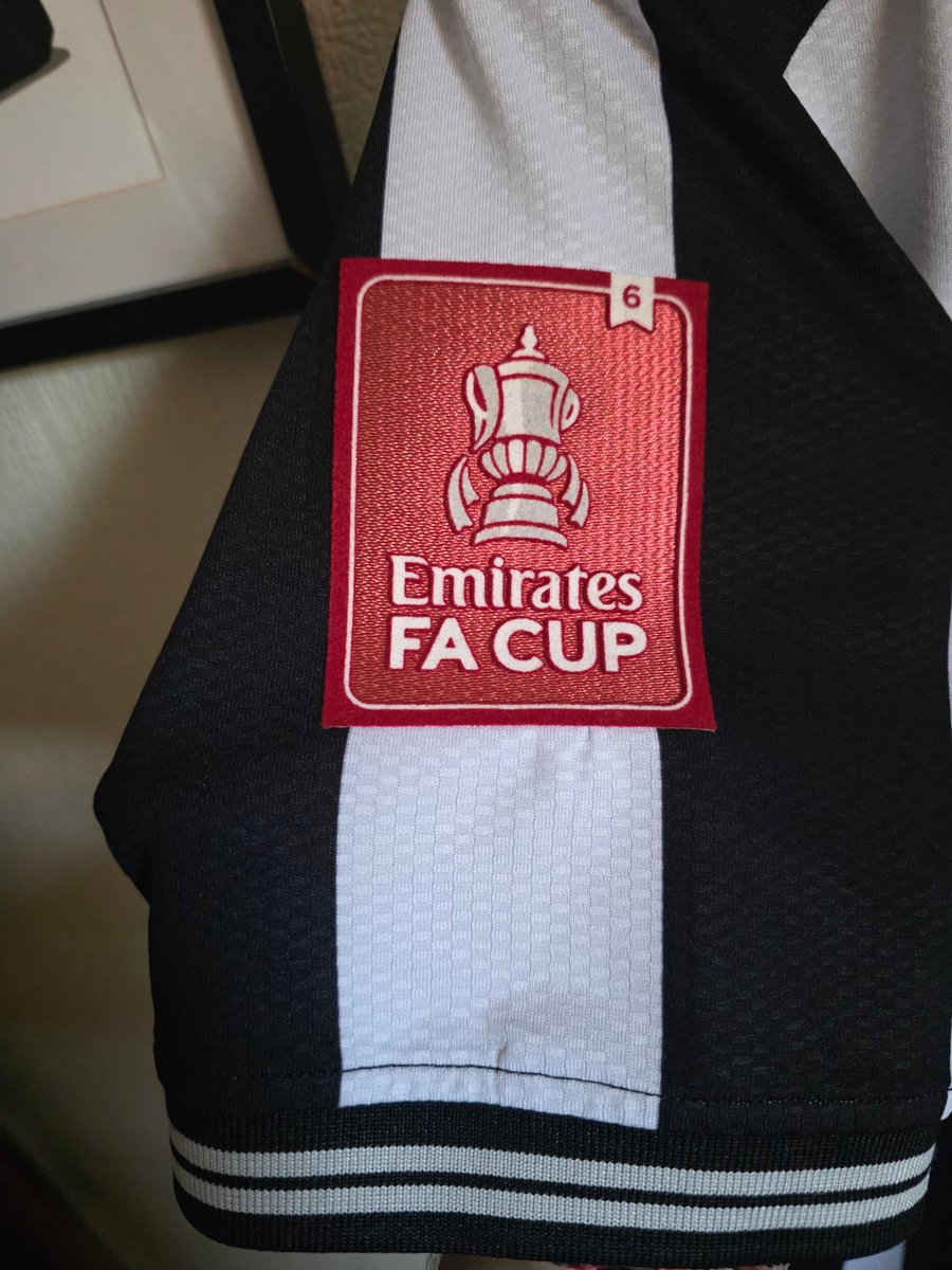 Retro NUFC tweet media