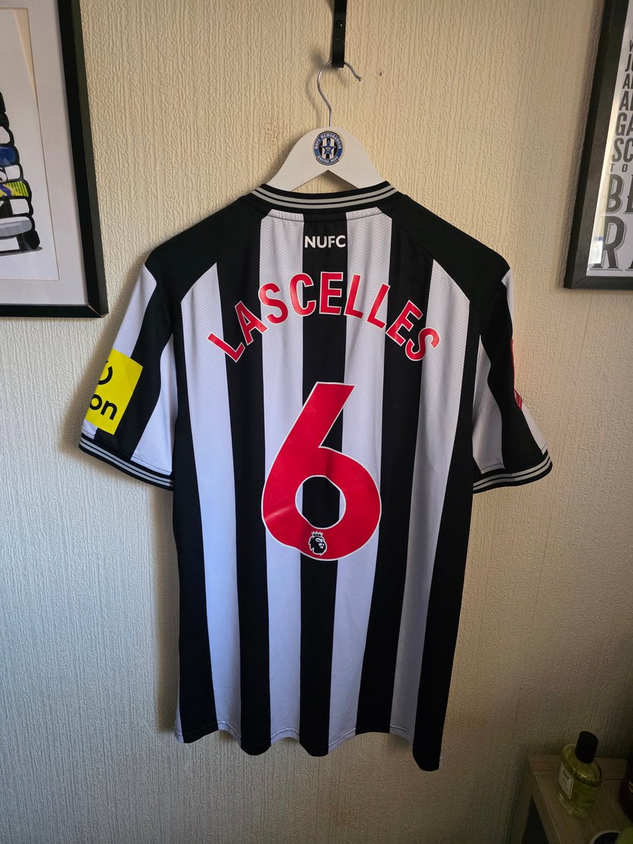 Retro NUFC tweet media