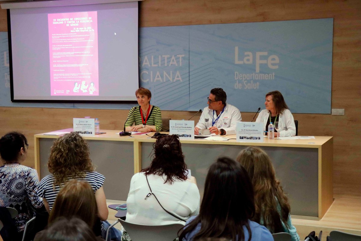 HospitalLaFe's tweet photo. 🏥La Fe acoge el cuarto encuentro anual de las comisiones de igualdad de todos los departamentos de salud para poner en común iniciativas y líneas de trabajo.

ℹ️Durante la jornada se presentaron las novedades de #SIVIO
📎https://t.co/ZtkK8xrQFa https://t.co/Fa2w0xCk72