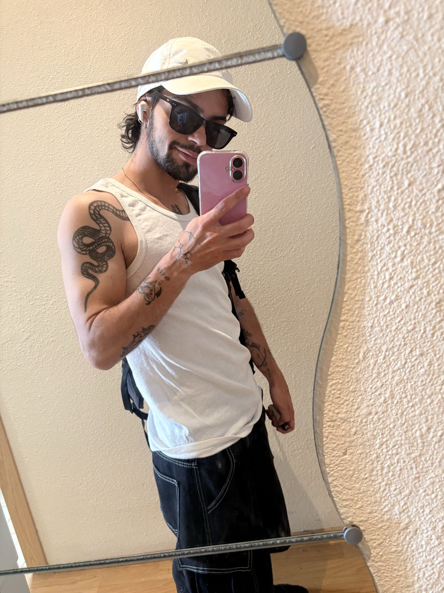 Carles ⚧ tweet media