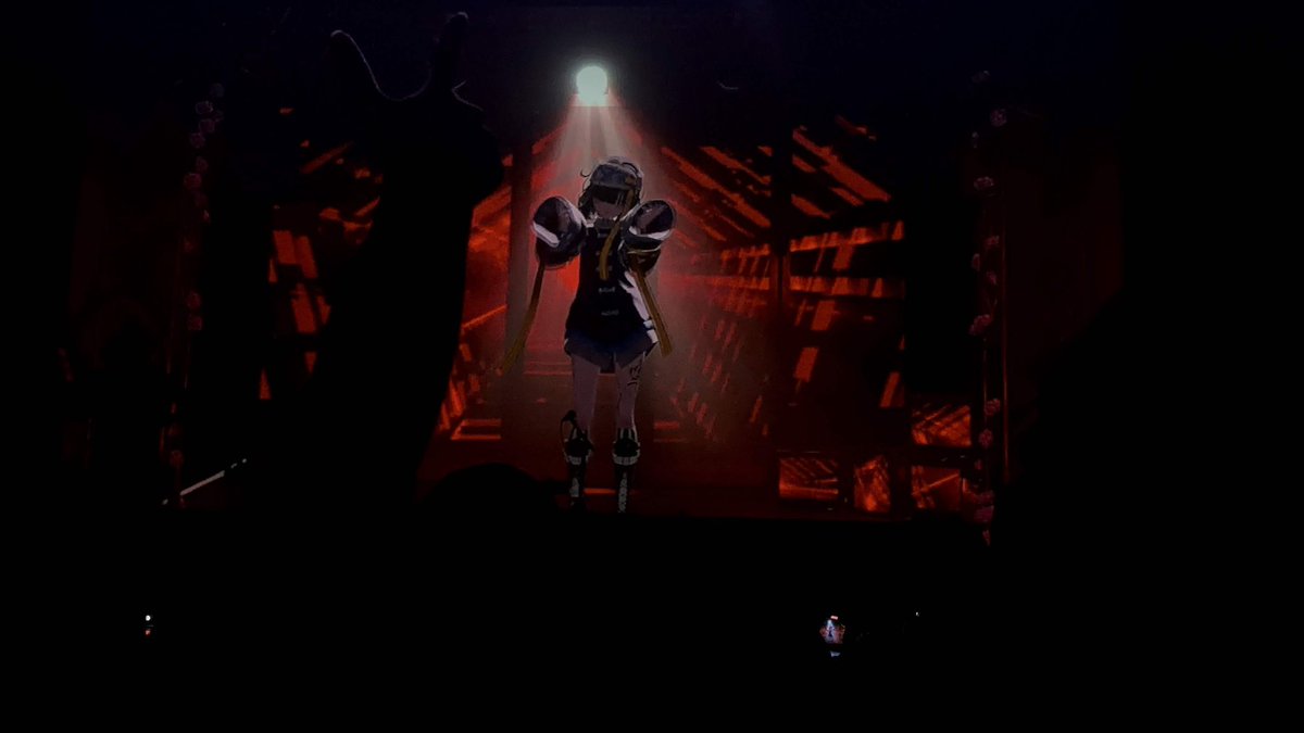 Niju_yuu173's tweet photo. Vの宴にてyosumiさんの背景映像演出を担当させていただきました！
激アツセトリで大優勝

その他のステージングはD0BUさん、オペレーションはhigrasyさん！ありがとうございました🥀

#Vnoutage2026 https://t.co/suFYyyAXbx