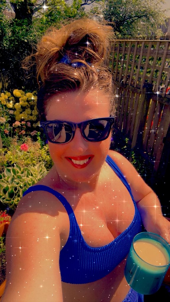 40, Fabulous and Living The Dream 😉 tweet media