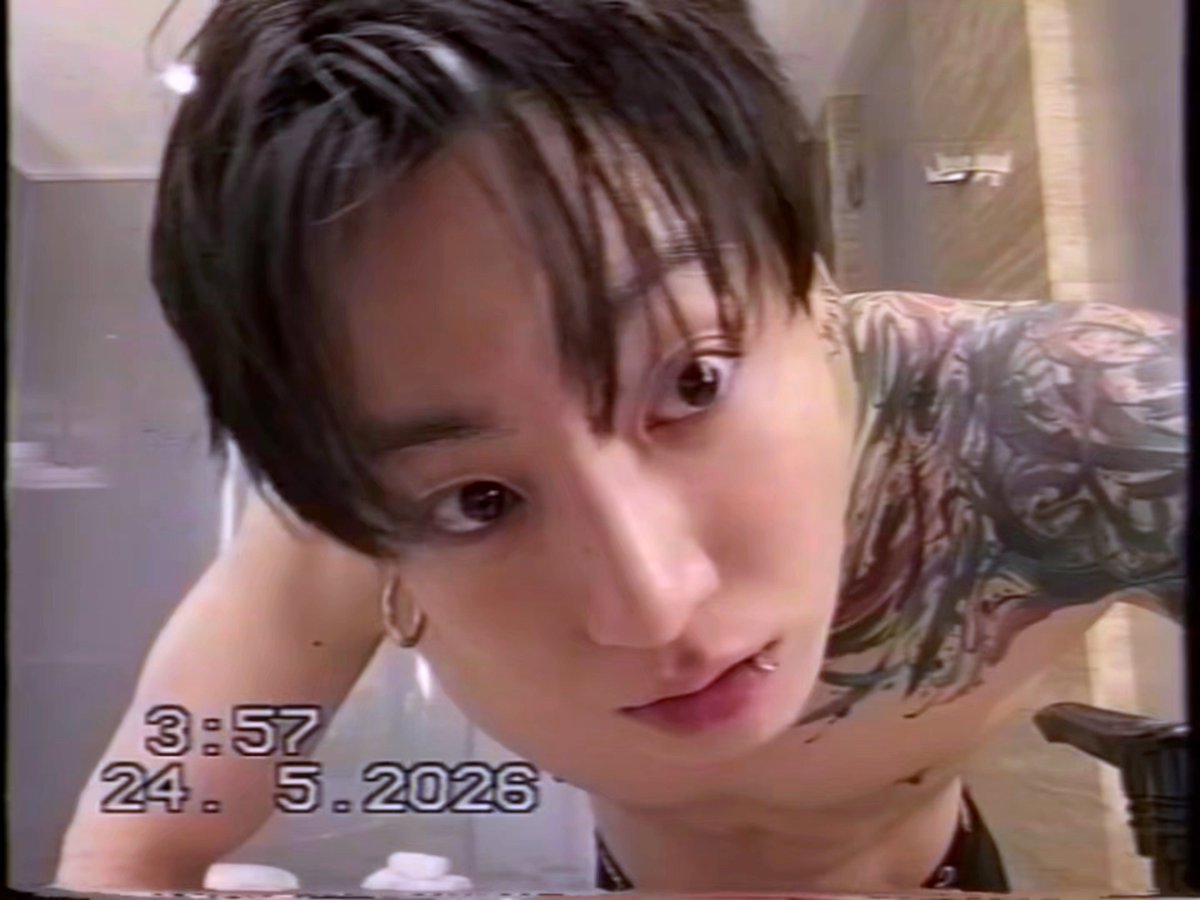 jungkook lover 💘 tweet media
