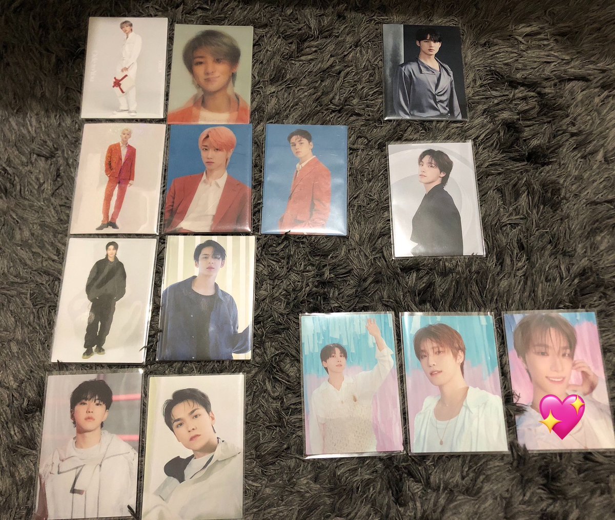 mkn_d2d's tweet photo. @min_ver_yeon_ 検索より失礼いたします🙇‍♂️
当方こちらのミンギュを所持しております。お借りした画像の💖ディノとの交換は可能でしょうか？
難しいかと思いますがご検討いただけますと幸いです😣 https://t.co/RJ4AuKBL2N