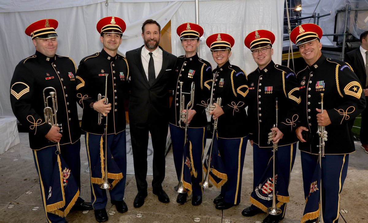 NoahWyleCom's tweet photo. Noah Wyle backstage at the National Memorial Day Concert. https://t.co/LCovq4K9yc