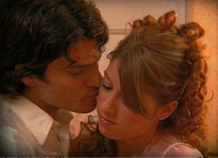 this_isme_22's tweet photo. su papá le dijo a su mamá: "te amo mas que a nadie, mas que a todo yo te amo" 
y Juan la miró y dijo: "te amo, y te amo como nunca amé a nadie en mi vida. Yo no sabía lo que era el amor hasta que te conocí"
la decisión nunca fue tan clara Margarita😭
#Margarita2 #marrey https://t.co/3sfgGZyoxs