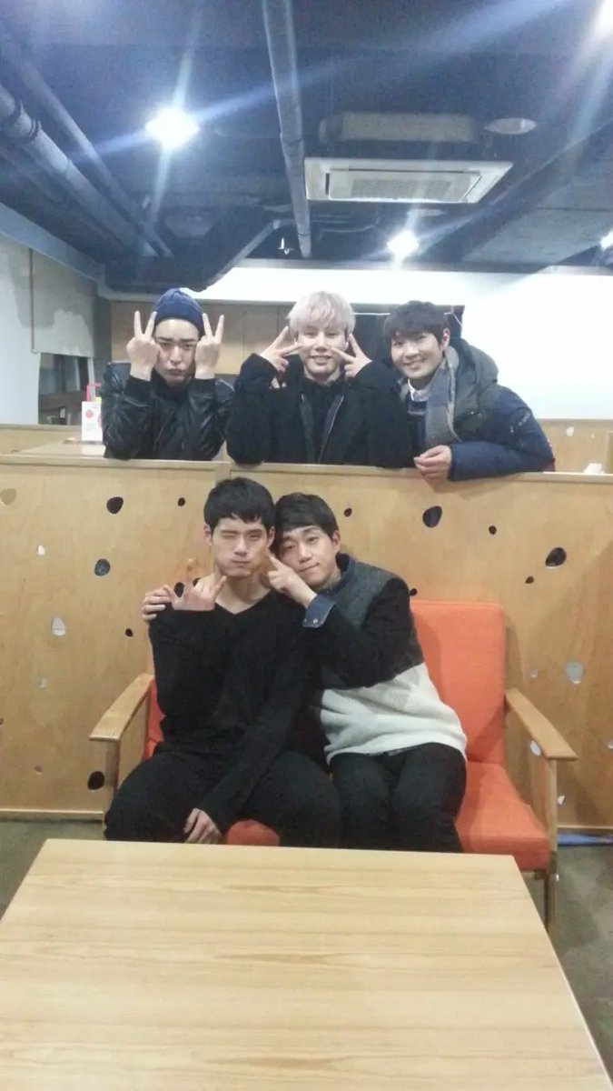 몽이 tweet media