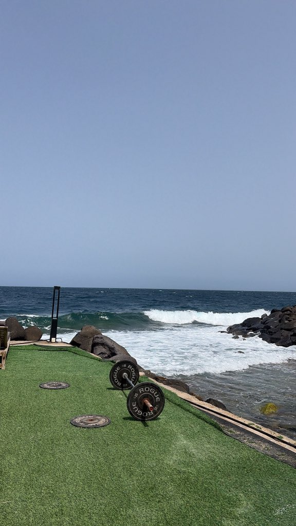 1qfv1's tweet photo. Summer in Jeddah🌊🐚 https://t.co/jLO9ISsm73