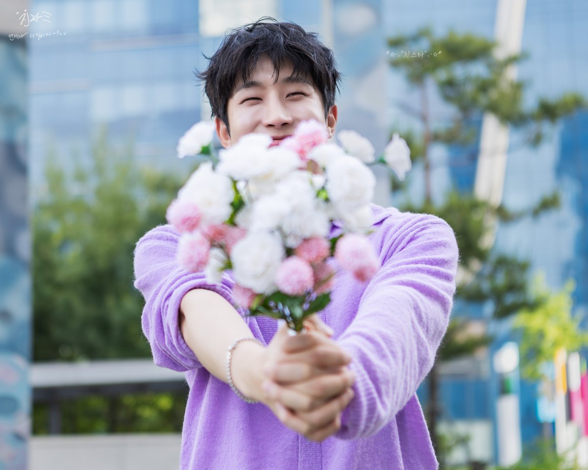 *ੈ*✩‧₊˚ 진스타 ˚₊‧✩*ੈ* tweet media