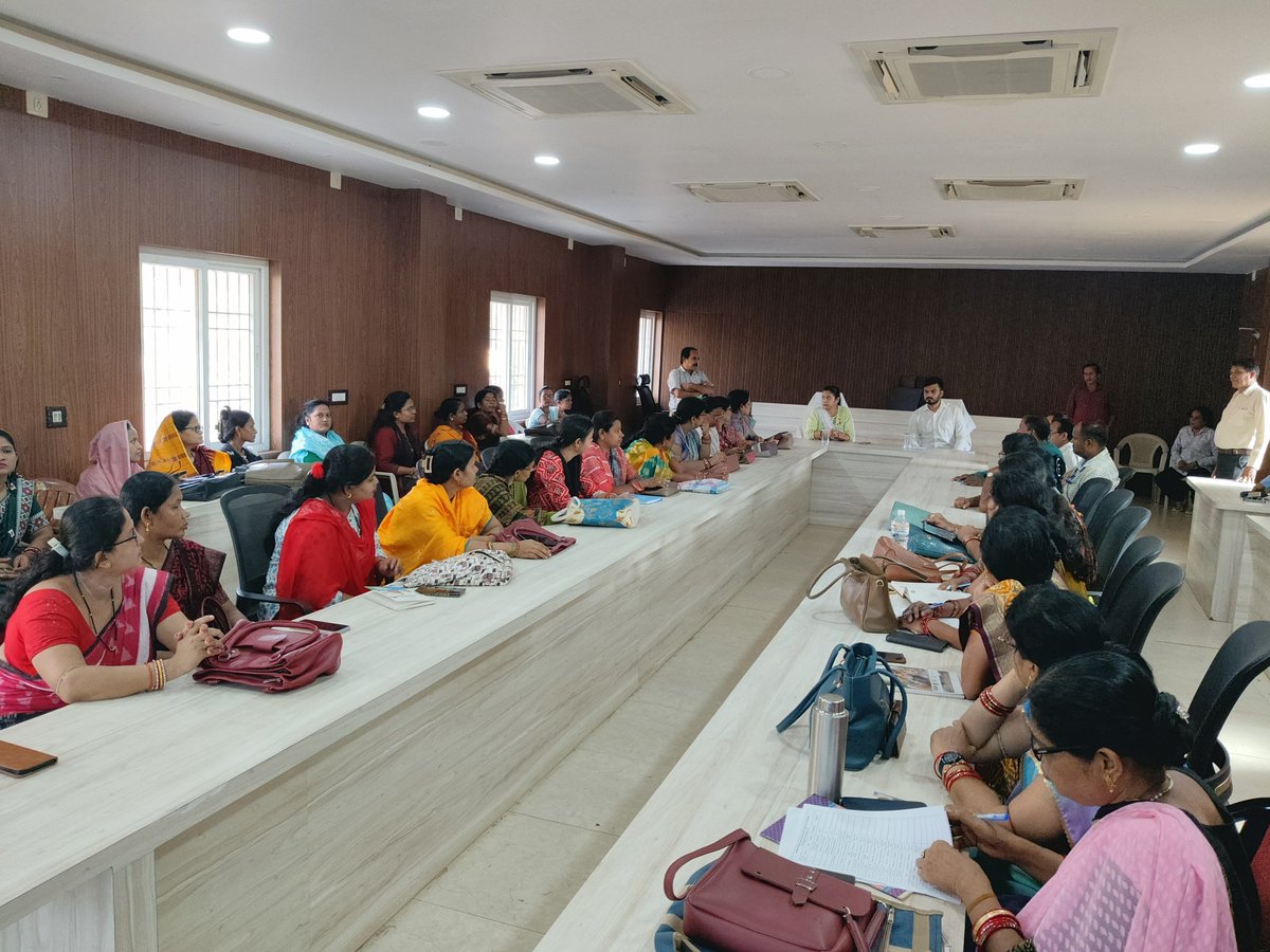 choudwarmunicip's tweet photo. Election SIR training of BLO Supervisor and BLO is held on dtd.25.05.2026 at Municipality Conference Hall, in the presence of ABDO, Cuttack  and AERO 91 Choudwar -Cuttack.
@ECISVEEP 
@CeoOdisha 
@ZP_Cuttack 
@CuttackDM https://t.co/2MHc37U3yj
