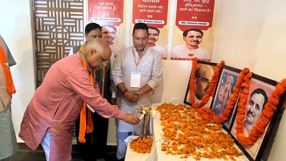 Ashok Koul (Modi Ka Parivar) tweet media