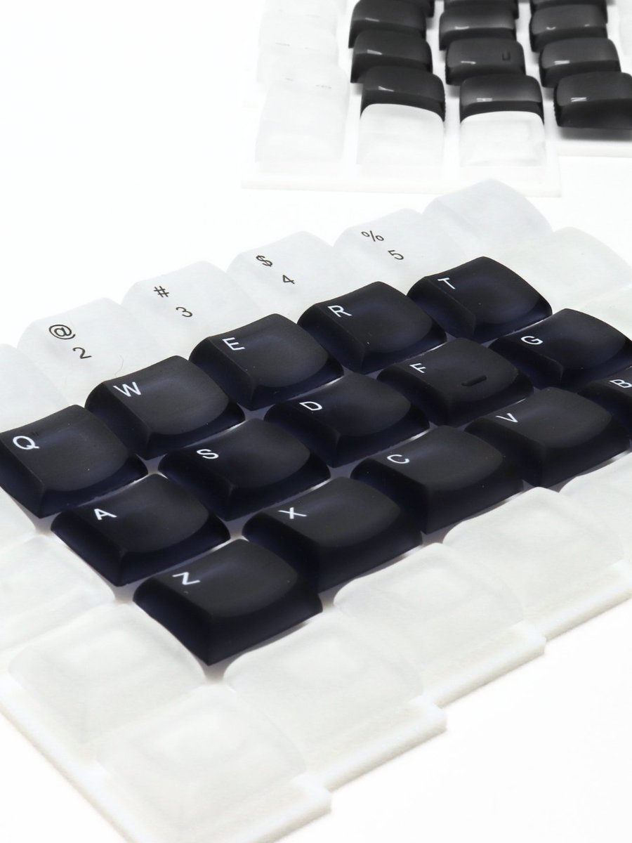 info_loic66463's tweet photo. The fully customized Chicago Steno Keycap Set combines sculpted ergonomic shaping with a clean, low-profile design to create a typing experience that feels smooth, natural, and satisfying every day.

Customize your set now: https://t.co/lHhdbZHxXR

#customkeycaps #madeincanada https://t.co/8mgUJCnvah