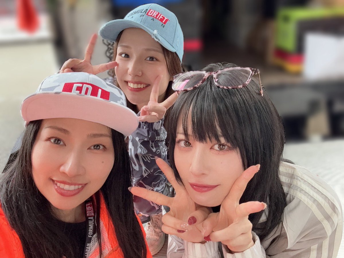 Misaki_Ishida's tweet photo. #FDJ2 ROUND2 鈴鹿ツインサーキット
ありがとうございました🛞🔥

1日目は生憎の天気でしたが、2日目は晴れてくれて、レースも盛り上がりました✨

私はウエットなのも好きなんだけどね🌧

大宮サポさんが、岐阜戦前にサーキットよってくれて嬉しかったよ〜😭🐿🫶

次はエビス🌟また来月👋🩷 https://t.co/alscrQaOHe