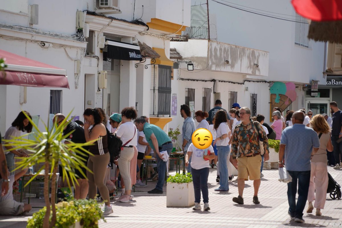 csicenlaescuela's tweet photo. Seguimos mostrando los resultados de la dinamización de nuestros embajadores en el alumnado.
El viernes tuvo lugar en Zahara de los Atunes una feria de la ciencia, fruto de la dinamización llevada a cabo por nuestra embajadora en la zona, Mercedes Díaz Fuentes.
@educaciongob https://t.co/lI9pWYbCci