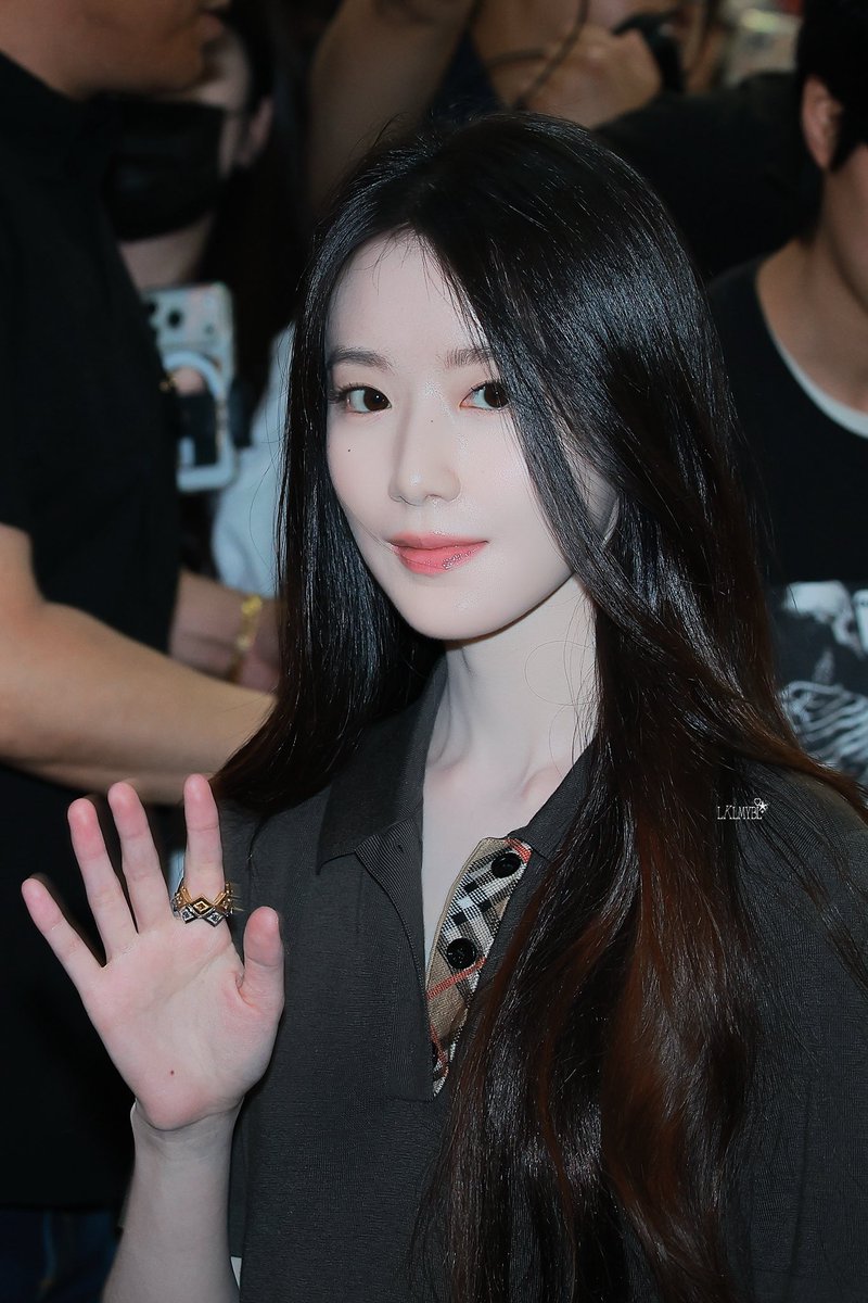 lklmybl's tweet photo. 260525 🖤

#슈화 #SHUHUA #舒華 #舒华
#여자아이들 #シュファ #아이들                                                  

#GIDLE #idle https://t.co/YETvCeYH33