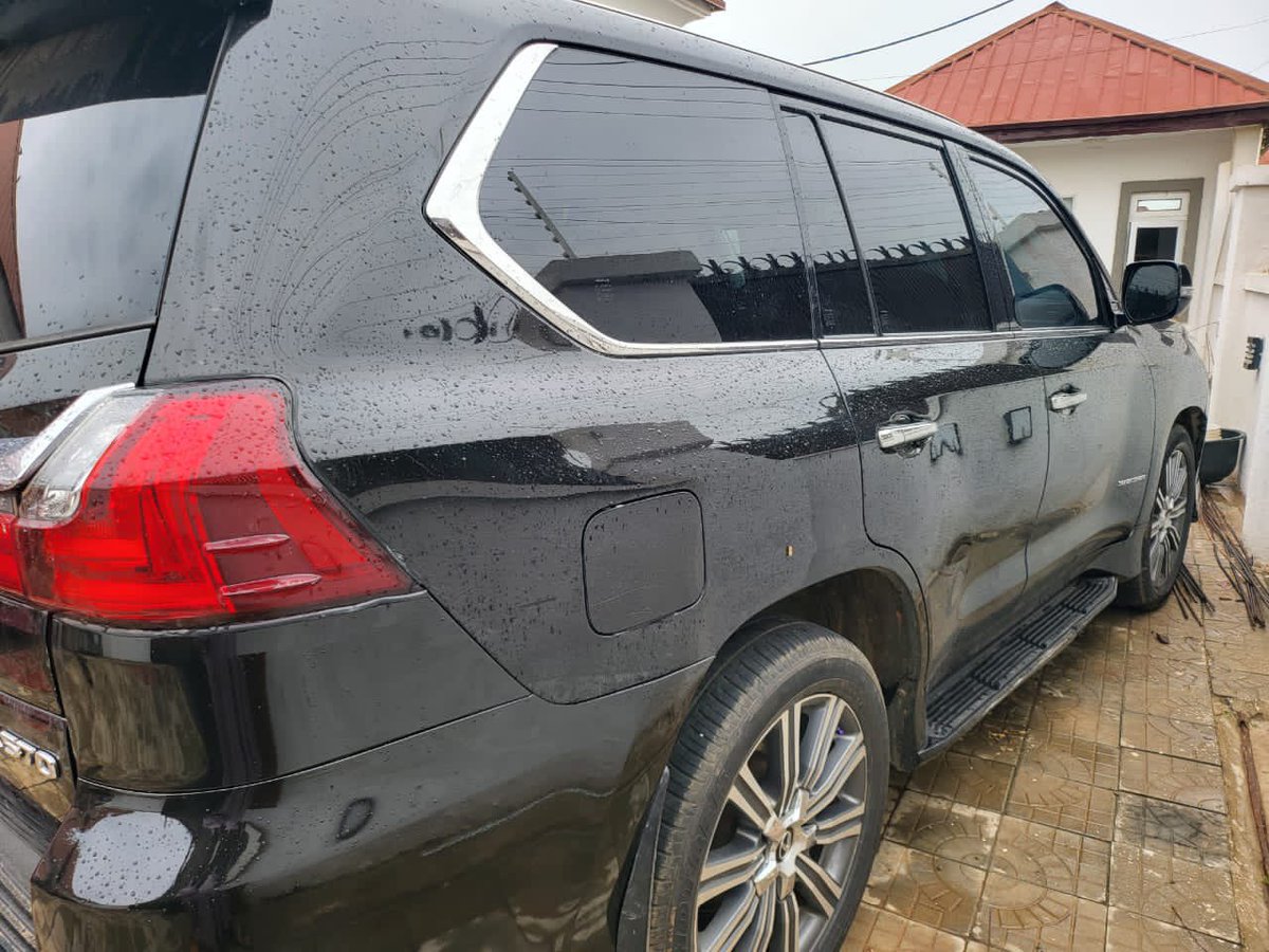 anyicash2's tweet photo. Super clean and neatly used Lexus LX 570 2018 model.
This car is like a brand new 
Price 81,000,000
Call 08037883183
#harry
#anukaezeautos 
#anyicashautos 
#jianoautos https://t.co/ZbuUveUcIm
