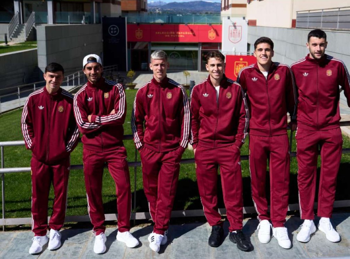FCB World tweet media