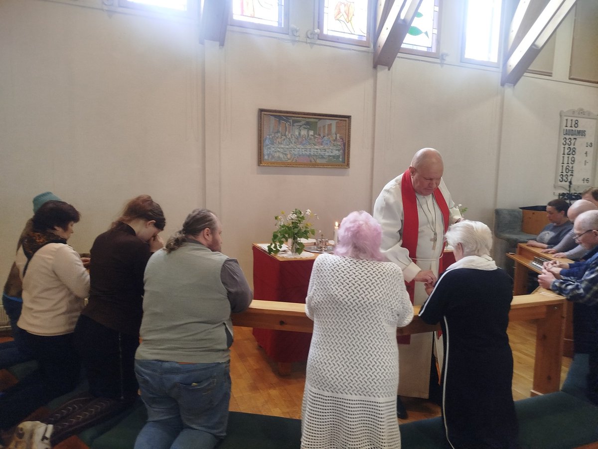 LutherRus_Blog's tweet photo. Feast of the Pentecost Worship service at the Church of Sortavala ⛪🔥

Праздничное Богослужение в день Пятидесятницы в сортавальском приходе ⛪🔥 https://t.co/MXErdWCOHH