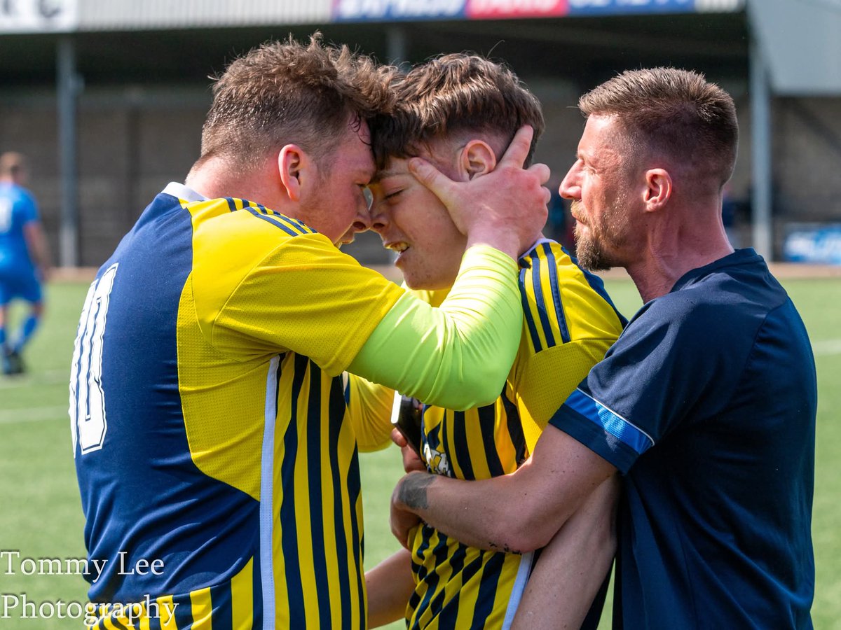 TommyLeephotos's tweet photo. @ferniebahce 4 @MuriestonUtd 3.
Photos from yesterdays @ScotAmFAEastS JST Electronics Sunday East of Scotland Amatuer Cup Final at Newtown Park, Bo'ness.
@ScotAmFA @LeafaOfficial @scottish_aff
https://t.co/RfDE6W1C2T https://t.co/xeHmNnyxw6