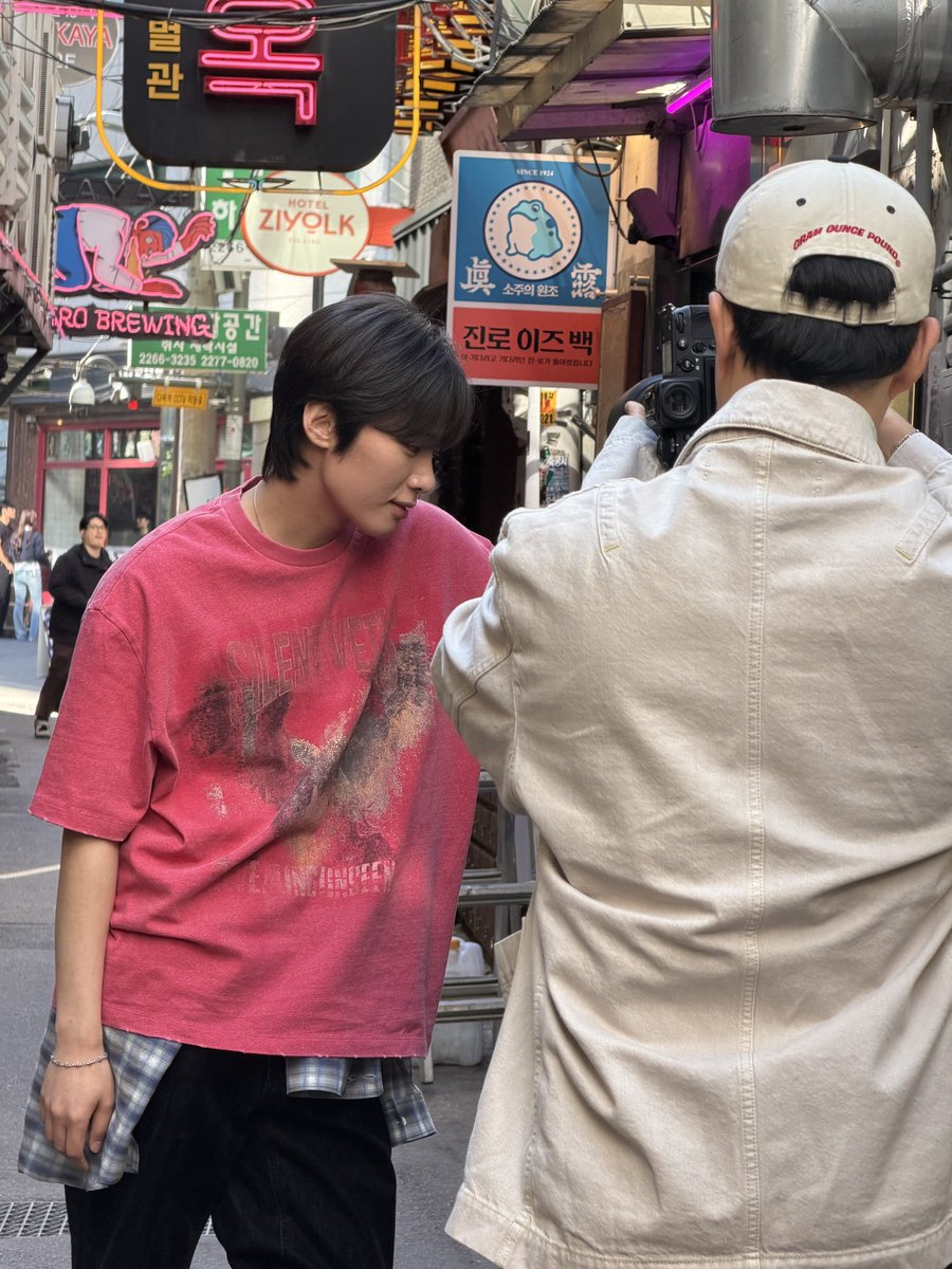 kdh_jp_official's tweet photo. [📸]

もう少しお待ちください...👀✨

#キムドンヒ #김동희 #KIMDONGHEE https://t.co/uvbHybIwIO