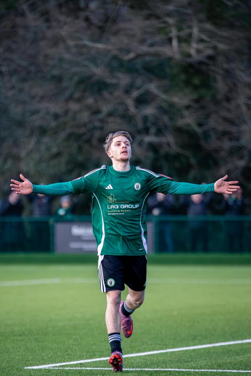 Burgess Hill Town FC tweet media