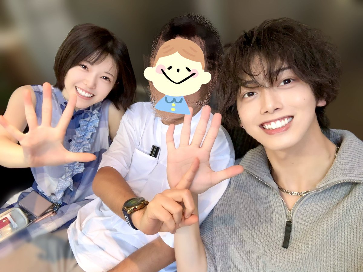 Taiga08270217's tweet photo. 妹と一緒にお父さんの誕生日祝ってきたよ🎂 https://t.co/tFjCvRgsjh