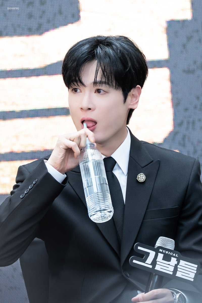 보송 tweet media