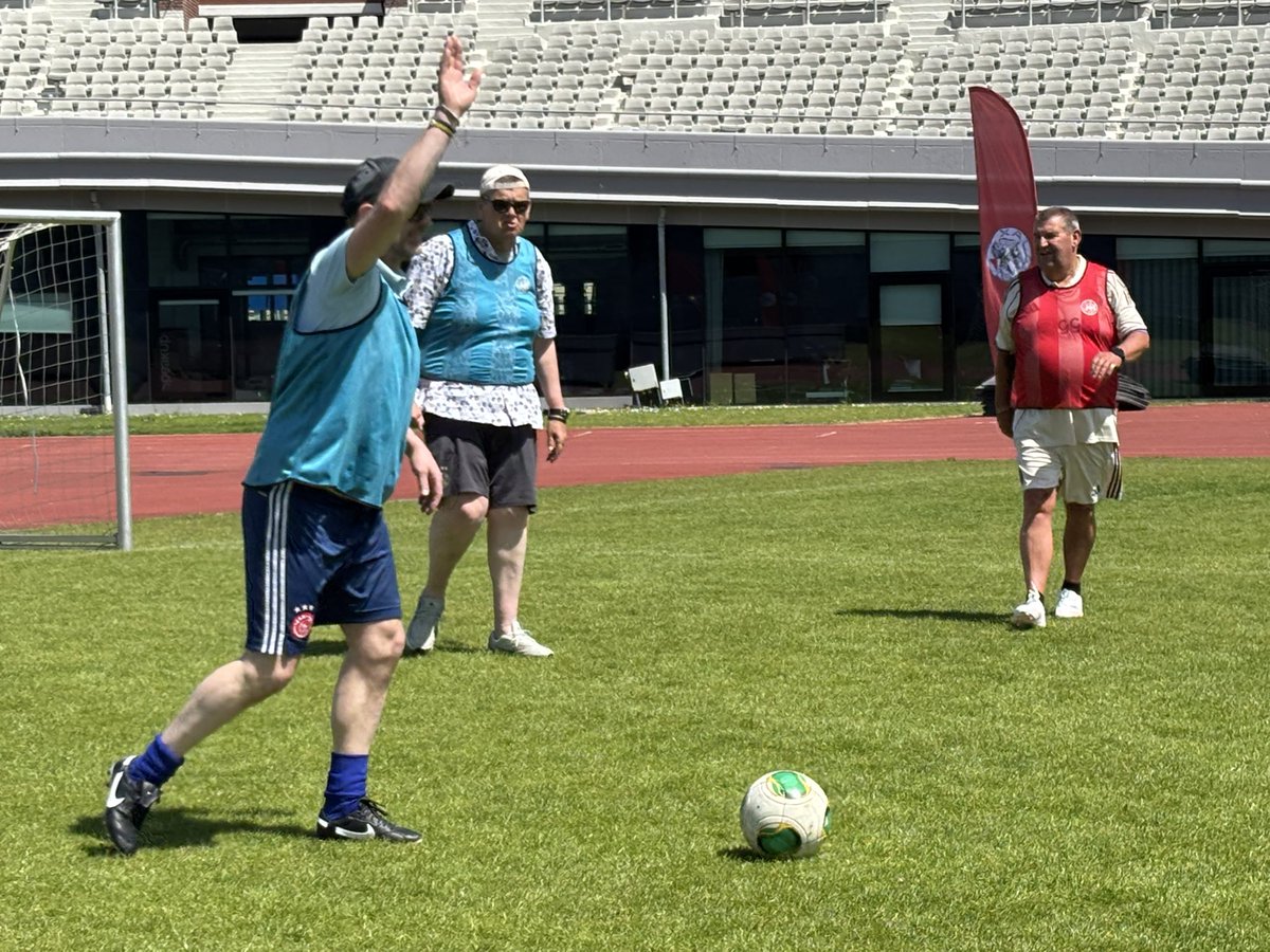 Ajax Life tweet media