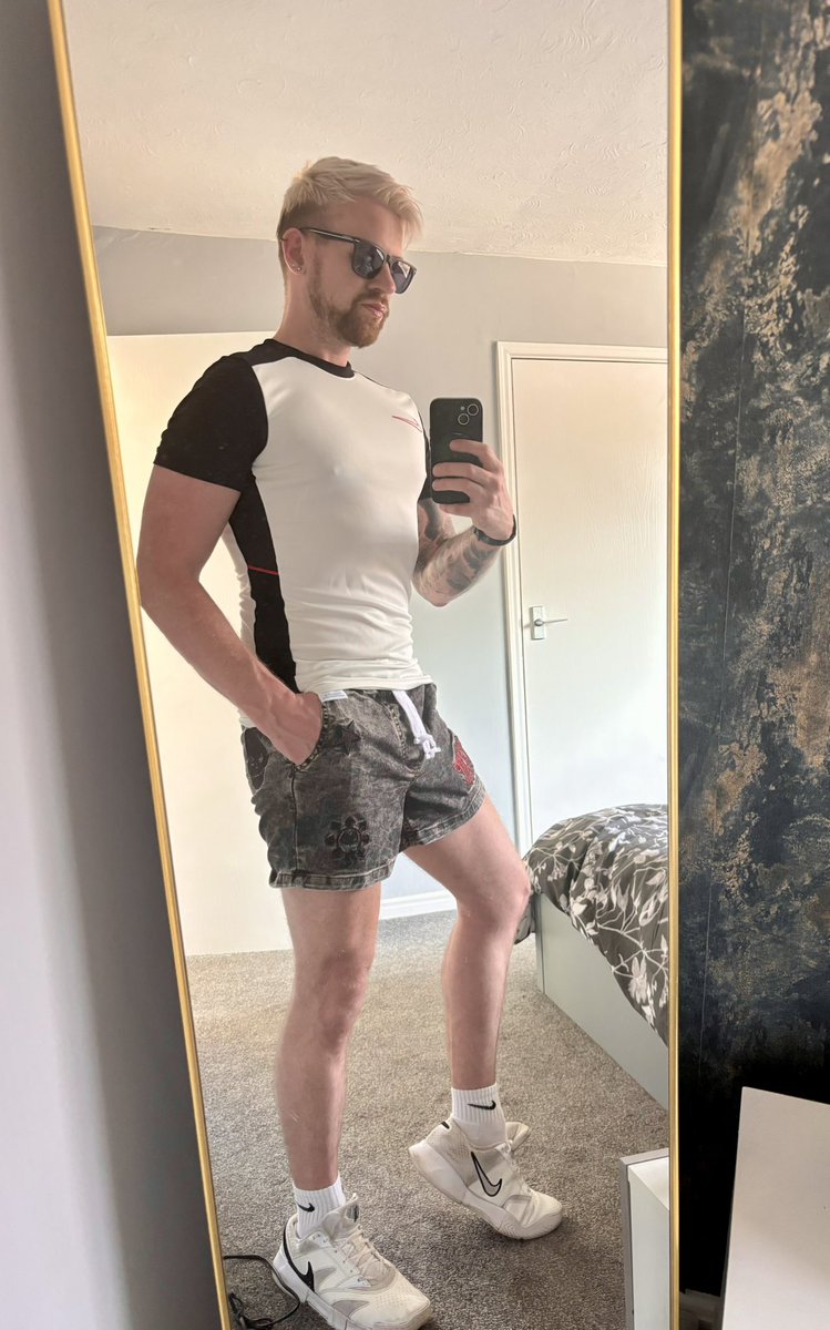 Luke T Wilko ✨ tweet media