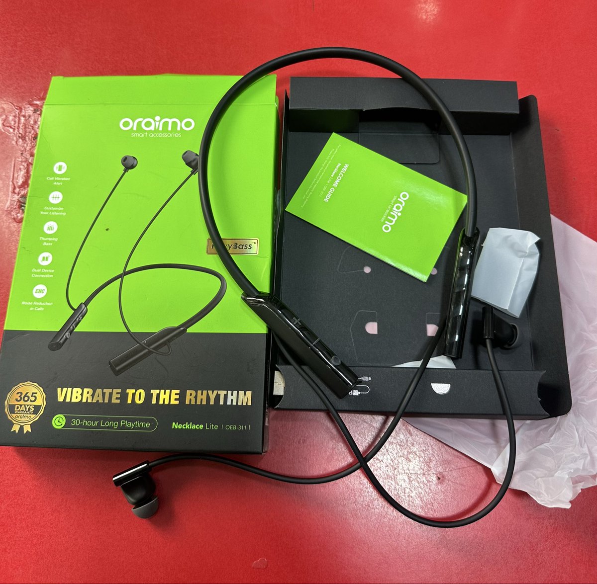 ONVERGE1's tweet photo. Oraimo necklace Lite.

*30 hour long playtime.
*call vibration alert.
*Dual device connection.

N18,000k.

call/ WhatsApp 08026146399 you can
Also send us a DM
Our store: No 10 Otigba Street
computer village, ikeja. https://t.co/qH3CReuDh6
