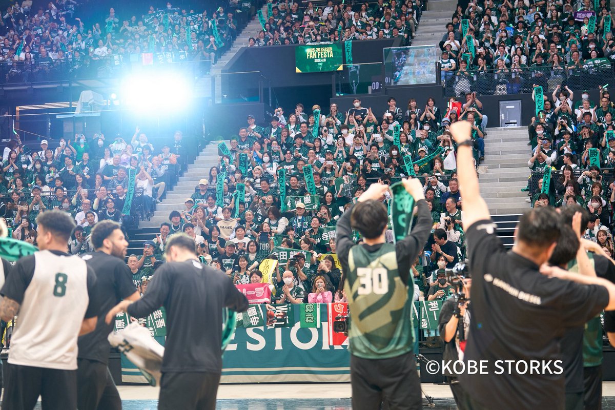 STORKS_OFFICIAL's tweet photo. ◤STORKS ARCHIVE◢

2026.4.19

いつもとは少し違っていた、
ファン感謝祭📸

▼たくさんアップしました🆙
https://t.co/TNfhbSStFZ

#神戸ストークス https://t.co/GuZ2sh8VB8