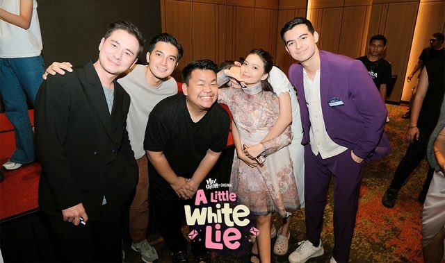 GraciasFans_INA's tweet photo. A little white lie 🤍 https://t.co/1Js8tcZrwP