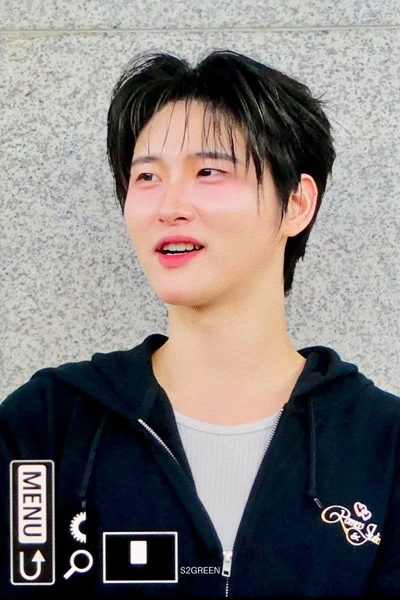 S2green__'s tweet photo. 260525 #우빈

오랜만에 깐머 🤍🖤 https://t.co/kDNed9ohuW