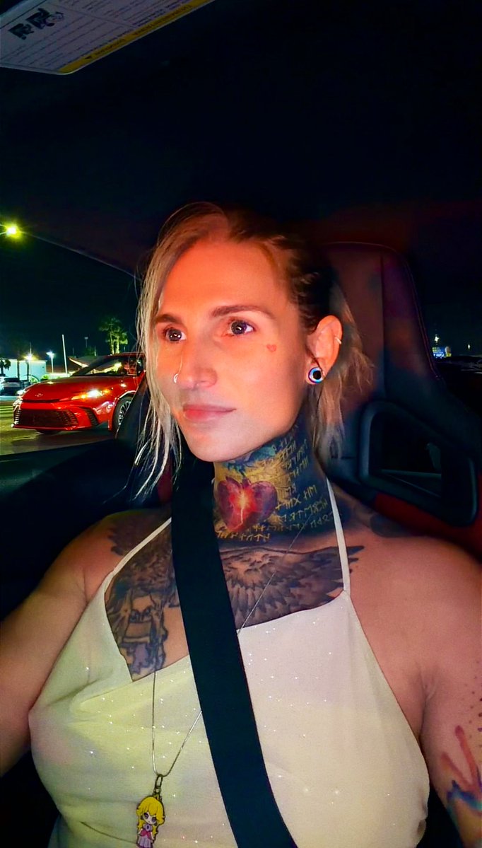 April Rayne tweet media
