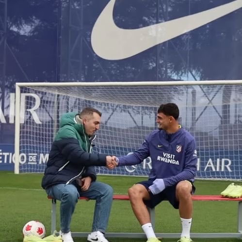 atletico_stats_'s tweet photo. 🔙Marc Pubill hace seis meses con solo 37 minutos jugados en el Atlético de Madrid

Con paciencia y trabajo al Mundial…🤩 https://t.co/RIzIZJNbmi