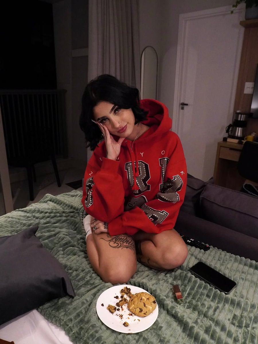 Stephany Ribeiro tweet media