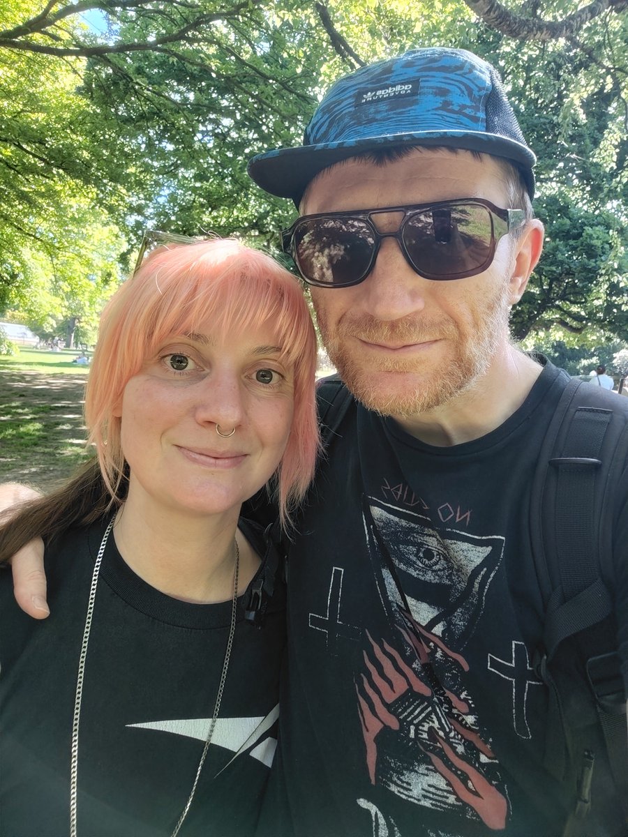 Roni Sighs tweet media