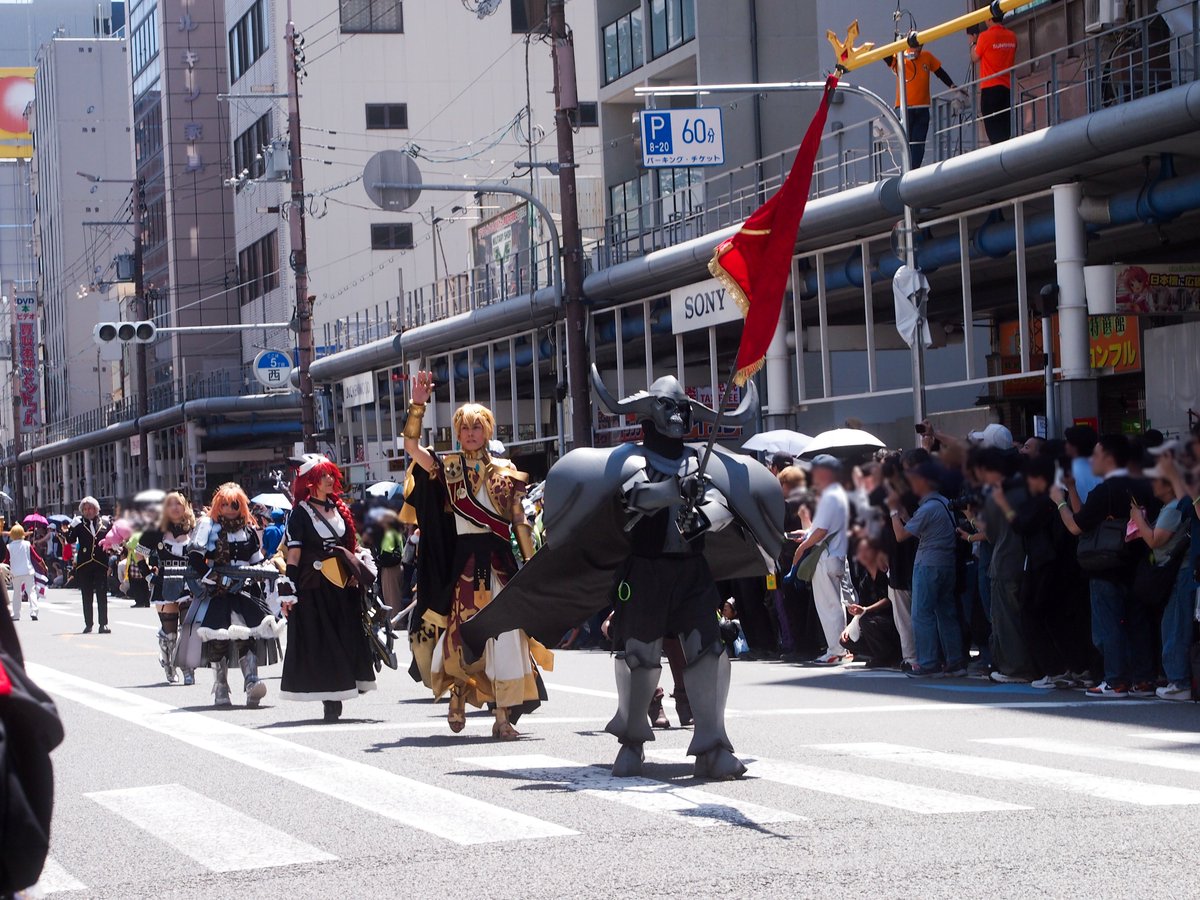 Valley_Hunter_'s tweet photo. やっと5/17のストフェスパレードのレポート最終です。
それにしても皆さん、本当に楽しんでおられました。いつも思うのですが、お金もかかるしコスプレって大人の遊びだと思うんですよ。全力で楽しんでる大人達をナメんなよ！

#ストフェス２０２６ 
#日本橋ストリートフェスタ https://t.co/ohWc6MZYoe