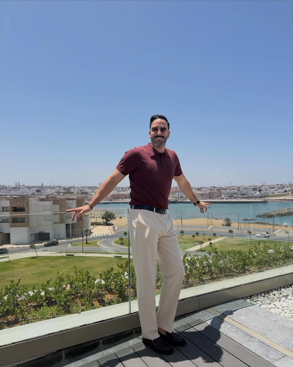 SCCR_212's tweet photo. Adil Rami :

Rabat... Je savais que j’allais aimer, mais honnêtement je ne pensais pas découvrir une ville aussi belle, aussi propre et avec une énergie aussi apaisante.Une vraie pépite. ✨

En tant que Franco-Marocain 🇫🇷🇲🇦, venir ici, découvrir encore un peu plus mes terres, apprendre l’histoire, ressentir les gens, l’ambiance et la culture… ça a quelque chose de spécial pour moi. ❤️

J’en ai profité pour découvrir ce magnifique stade Moulay Abdellah de mes propres yeux et assister à cette grande finale de League des champions africaine entre l’ASFAR et les Mamelodi Sundowns ⚽️🔥Mais au-delà du match, j’ai surtout été marqué par l’ambiance , par Rabat, par cette élégance, cette propreté, cette sérénité et surtout par l’accueil des Marocains 🙏

Merci pour votre gentillesse, votre bienveillance, vos sourires et tout l’amour reçu pendant ce séjour. Dima Maghreb ❤️