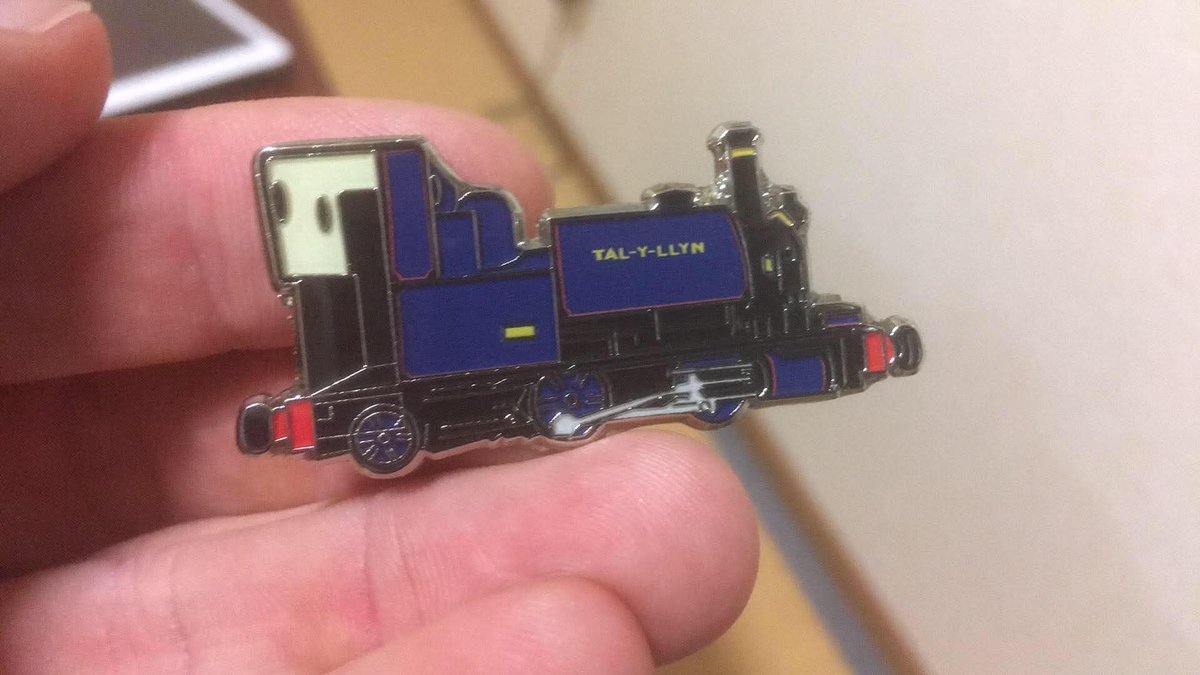 BuskirkAllen's tweet photo. Thank you @mikenarrowgauge ever so much!😄🏴󠁧󠁢󠁷󠁬󠁳󠁿

イギリスの親切な友人が、私のイギリス🇬🇧の狭軌鉄道コレクションのためにこれらを送ってくれました。青のタリスリンが大好きです！
#タリスリン鉄道 #talyllynrailway https://t.co/eI2WwYc6mE