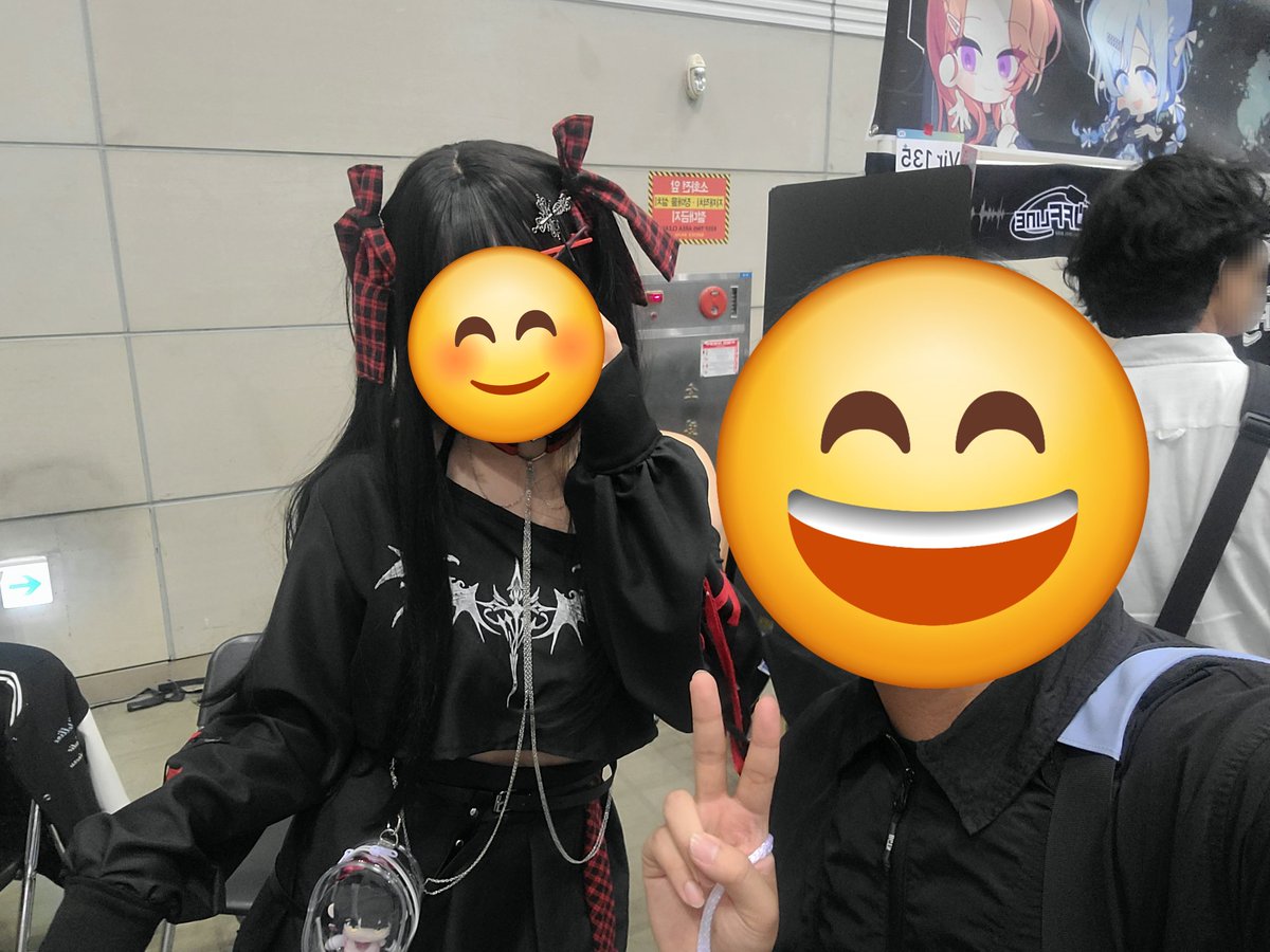 bin6339's tweet photo. 입문하고 처음 일페도 가보고 처음 코스어분들에게 사진 요청도 했습니다.
혹시라도 제가 실례를 범했다면 죄송합니다.
그리고 갑작스럽게 사진 요청해도 받아주셔서 감사합니다! https://t.co/fttb0Grbz8