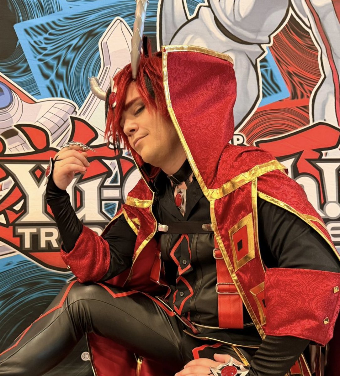 Trayp_atheme's tweet photo. Clap de fin pour ce cdf Yu-Gi-Oh 2026 !

Mille Merci a @BreakflipJO pour cette organisation millimétrée ! 

Merci à tous pour vos retours sur ce cosplay ! J'avais tant hâte de le sortir  

Comme toujours merci à la Meteor et les copains pour ces moments

On se voit bientôt ✨ https://t.co/KC5ZyEfoI8