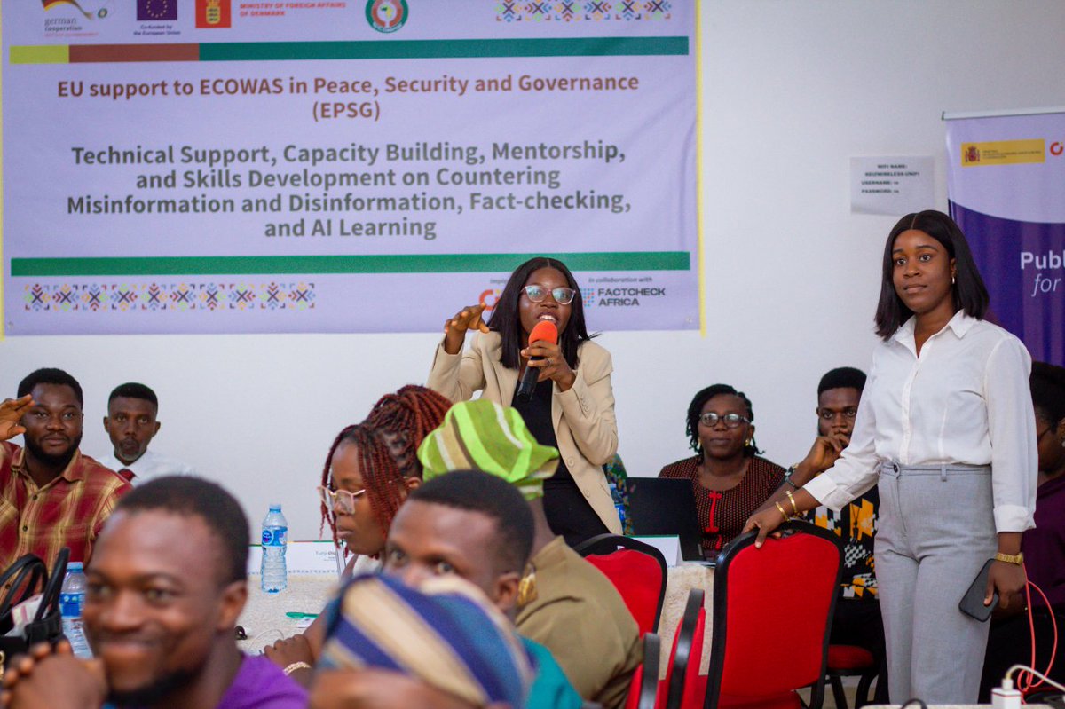 FactC_Africa's tweet photo. Session 1 focused on mapping Nigeria’s disinformation landscape ahead 2027. Session 2, facilitated by @sarmerdk2 of AFP explored fact-checking, offering practical tools &amp; workflows including reverse image search, OSINT techniques &amp; AI-assisted verification for electoral content. https://t.co/TIg6xGFe3r