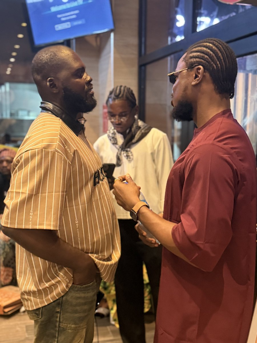 Feezy🔺(♟️🐝) tweet media