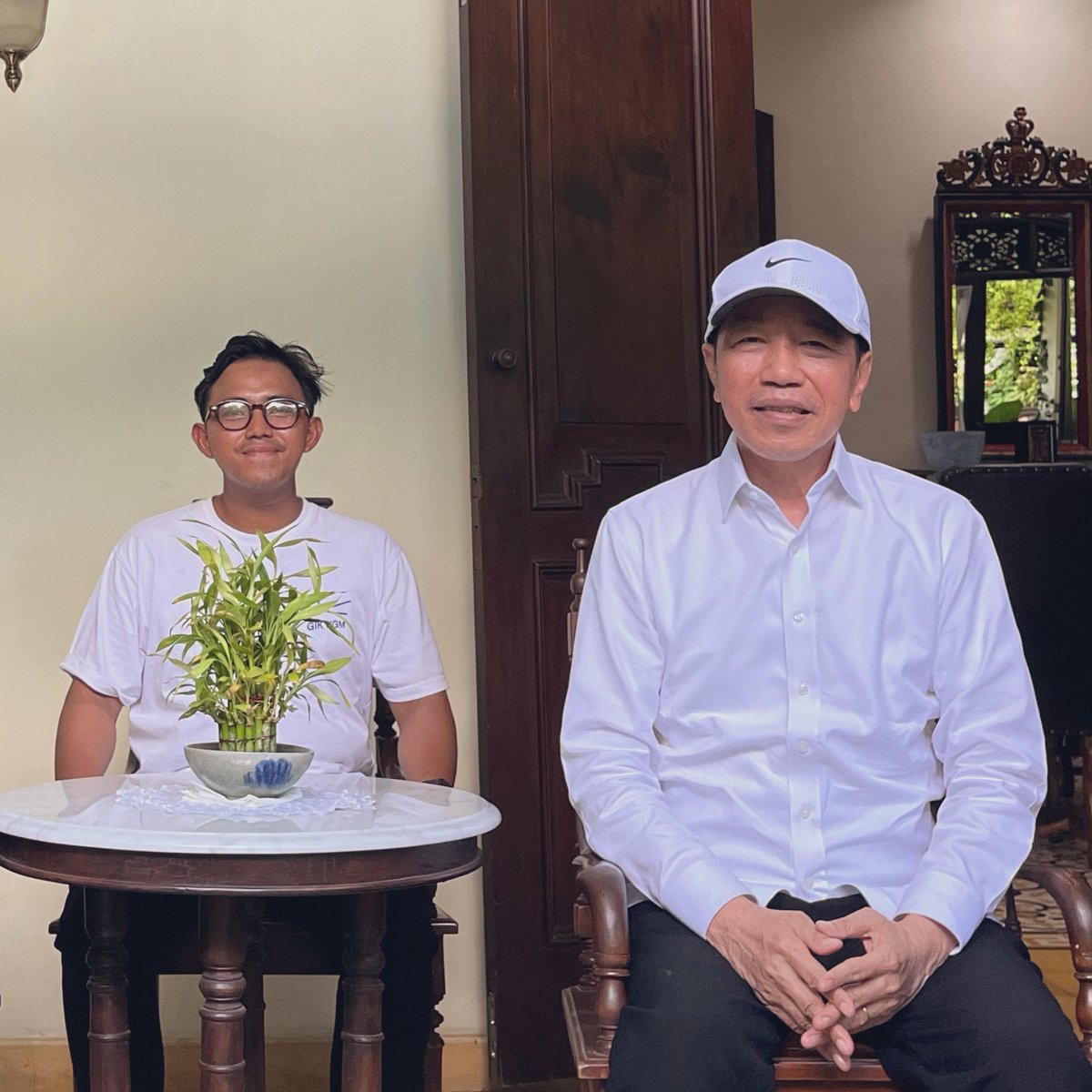digagagaga's tweet photo. lagi banyak yang diobrolin https://t.co/pB1B8AghRo