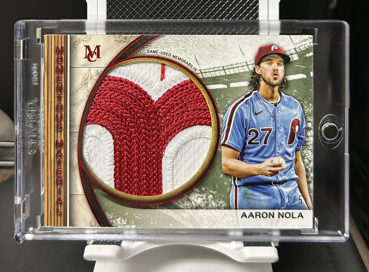 C0701Tk's tweet photo. 2025 Museum Collection Momentous Material
Pete Alonso Ruby /5
Aaron Nola Ruby /5
Alec Bohm Gold /10
ノラはPhilliesの"ie"が逆さに、BohmはPilliesの"P"の付け根。Alonsoはスポンサー"New York Presbyterian"の企業パッチ。
#museumcollection
#jumbopatch https://t.co/LVhHIQn3Xn