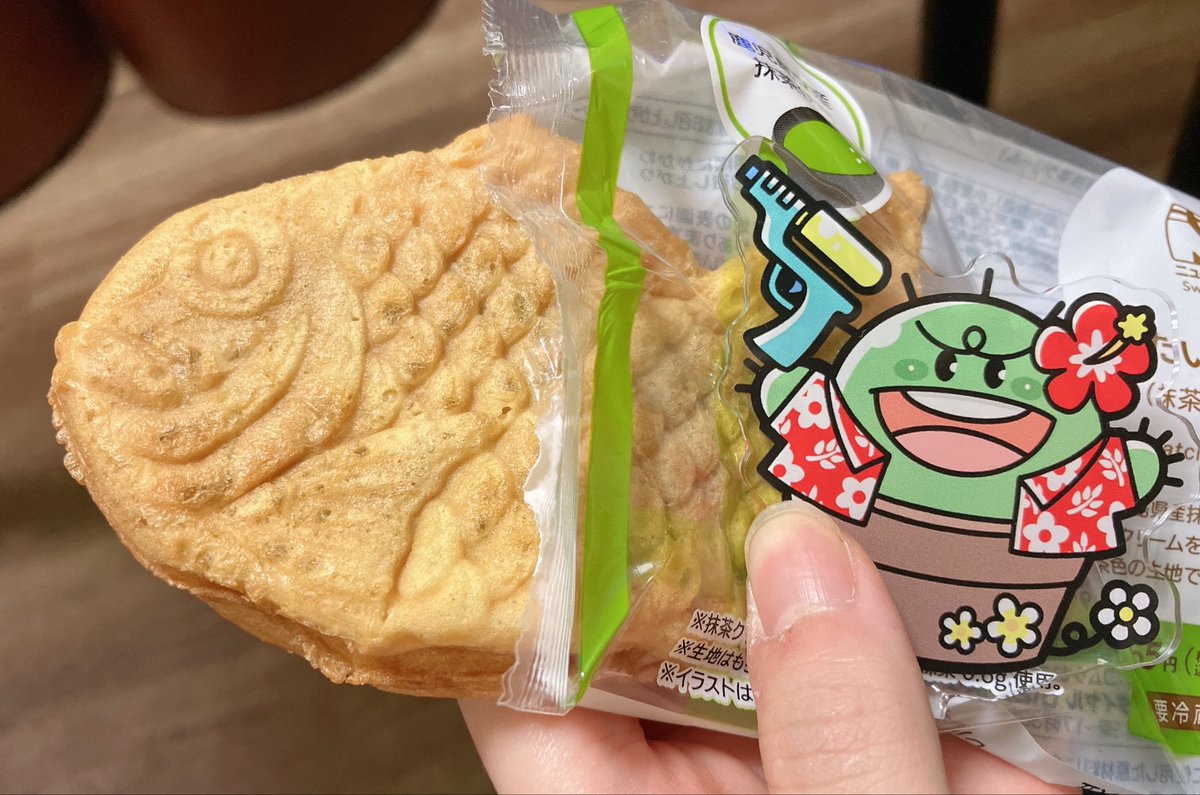 pinockru's tweet photo. たい焼きは頭から食べる派です https://t.co/vy8p1nuUWu