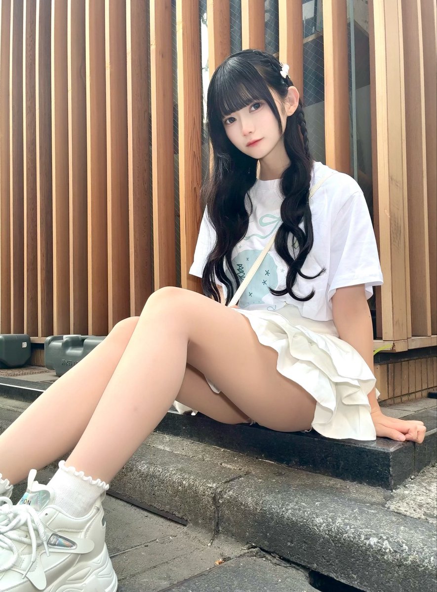 真希しの tweet media